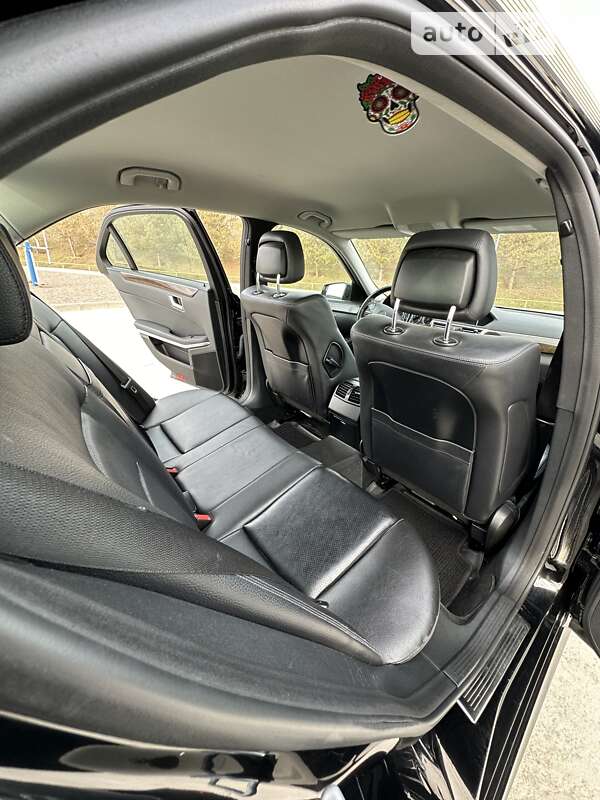 Седан Mercedes-Benz E-Class 2012 в Одесі