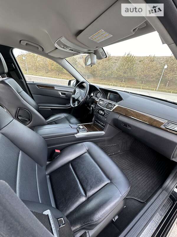 Седан Mercedes-Benz E-Class 2012 в Одесі