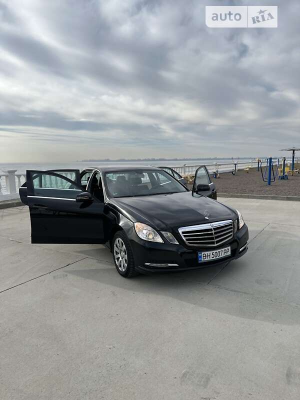 Седан Mercedes-Benz E-Class 2012 в Одесі
