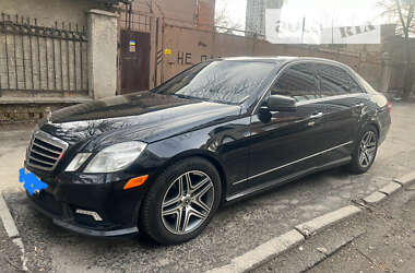 Седан Mercedes-Benz E-Class 2011 в Києві