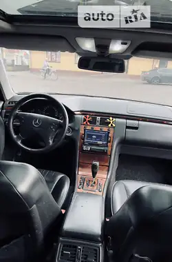 Mercedes-Benz E-Class 2001