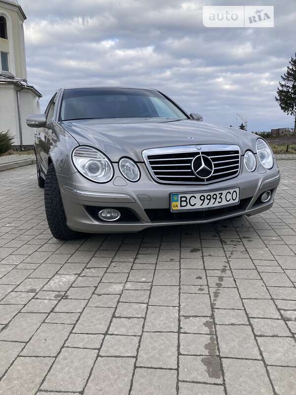 Седан Mercedes-Benz E-Class 2008 в Львове