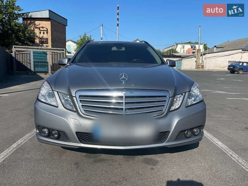 Mercedes-Benz E-Class 2010