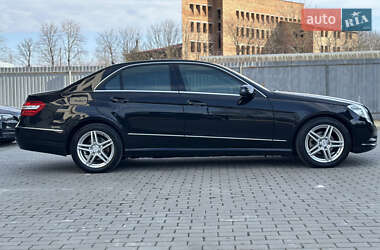 Седан Mercedes-Benz E-Class 2012 в Кременце