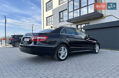 Седан Mercedes-Benz E-Class 2012 в Кременці