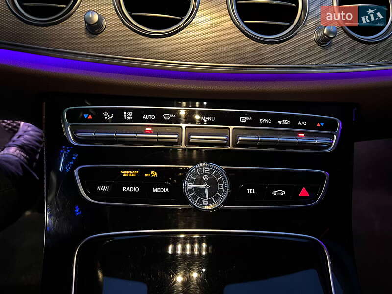 Седан Mercedes-Benz E-Class 2016 в Львове фото 27 Седан Mercedes-Benz E-Class 2016 в Львове