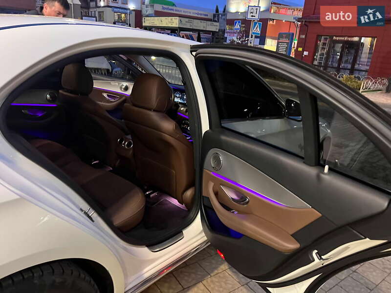 Седан Mercedes-Benz E-Class 2016 в Львове фото 36 Седан Mercedes-Benz E-Class 2016 в Львове