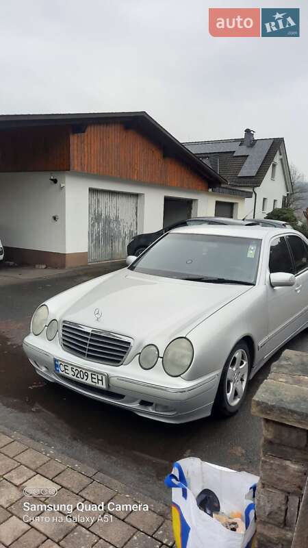Седан Mercedes-Benz E-Class 1999 в Черновцах