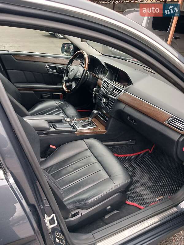 Седан Mercedes-Benz E-Class 2010 в Белой Церкви фото 7 Седан Mercedes-Benz E-Class 2010 в Белой Церкви