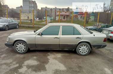 Седан Mercedes-Benz E-Class 1987 в Івано-Франківську