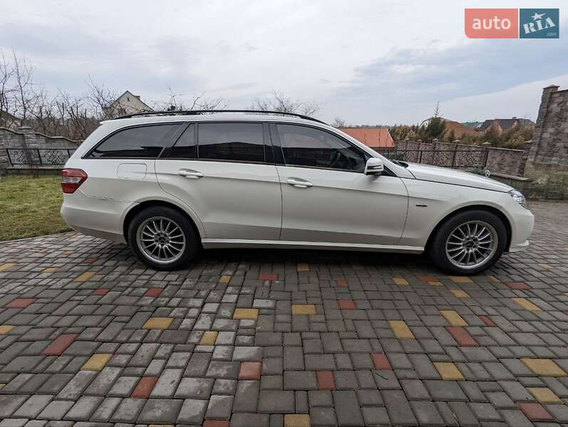 Універсал Mercedes-Benz E-Class 2011 в Рівному