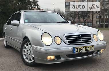 Седан Mercedes-Benz E-Class 2000 в Ровно