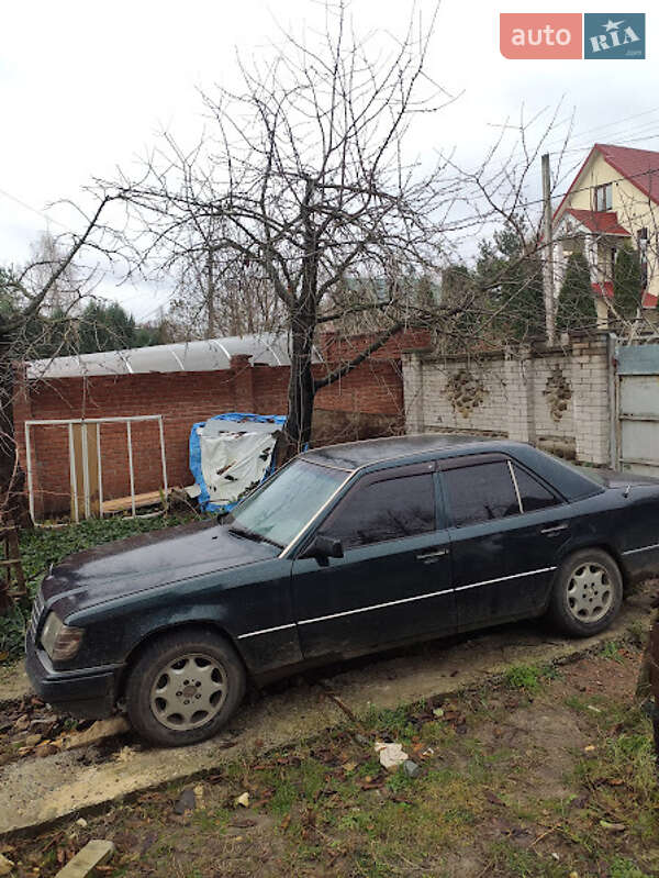 Седан Mercedes-Benz E-Class 1995 в Києві