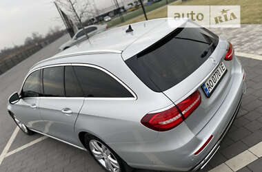 Универсал Mercedes-Benz E-Class 2017 в 