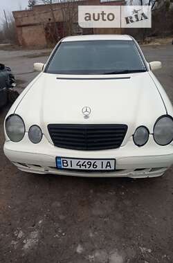 Седан Mercedes-Benz E-Class 2002 в Лохвице