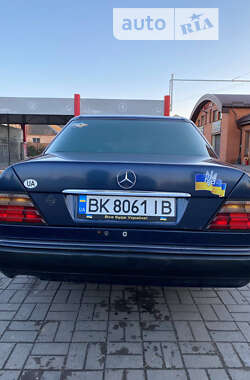 Седан Mercedes-Benz E-Class 1995 в Дубні