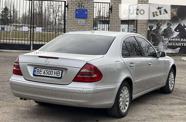 Седан Mercedes-Benz E-Class 2003 в Новом Буге