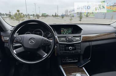 Седан Mercedes-Benz E-Class 2012 в 