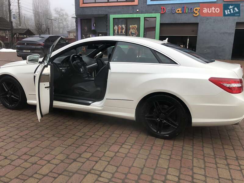 Купе Mercedes-Benz E-Class 2012 в Коростені