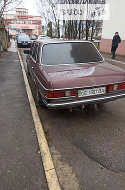 Седан Mercedes-Benz E-Class 1980 в Черновцах