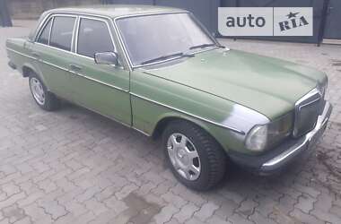 Седан Mercedes-Benz E-Class 1982 в Луцке