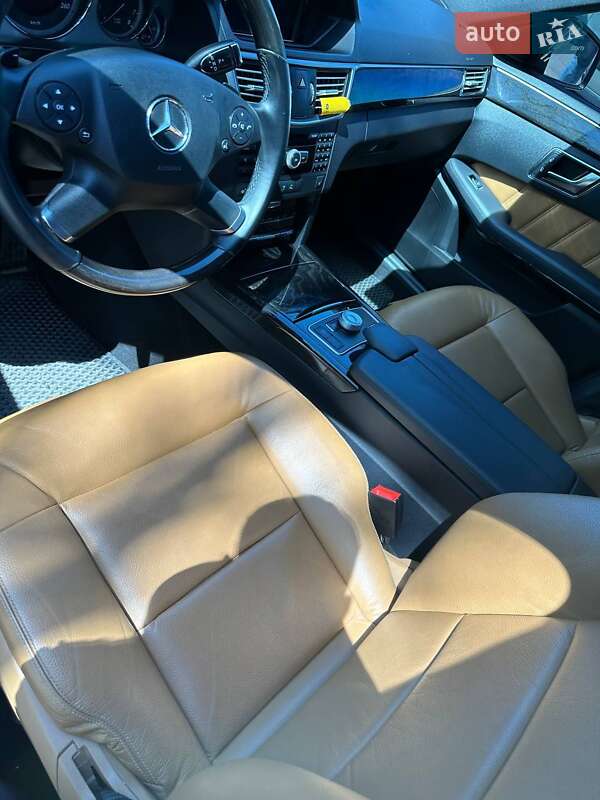 Седан Mercedes-Benz E-Class 2012 в Харкові фото 23 Седан Mercedes-Benz E-Class 2012 в Харкові