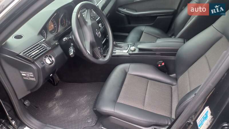 Седан Mercedes-Benz E-Class 2010 в Кривому Розі