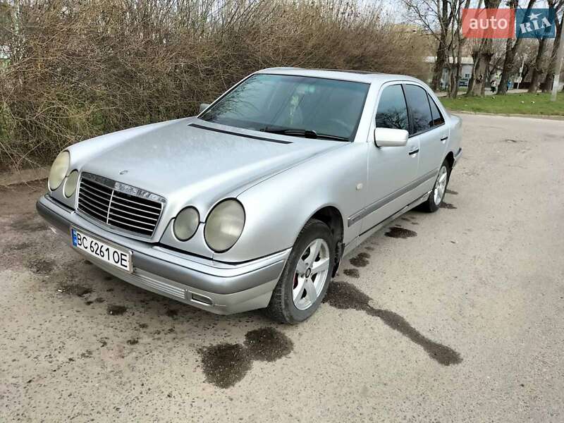 Седан Mercedes-Benz E-Class 1997 в Львові