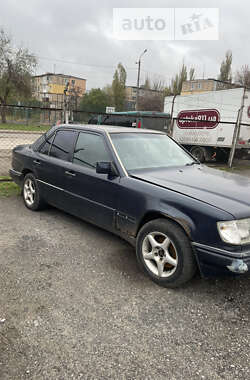 Седан Mercedes-Benz E-Class 1995 в Кривом Роге