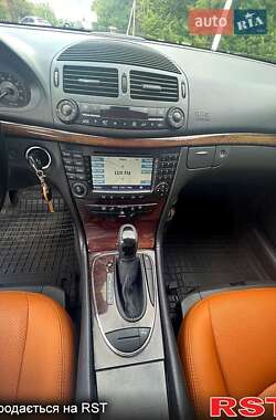 Седан Mercedes-Benz E-Class 2004 в 