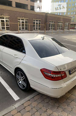 Седан Mercedes-Benz E-Class 2011 в Софиевской Борщаговке