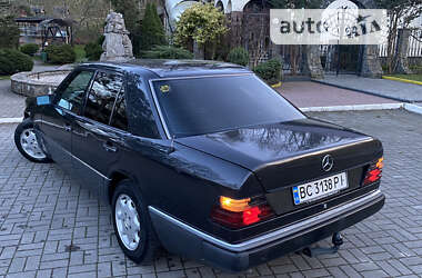 Седан Mercedes-Benz E-Class 1993 в Дрогобичі