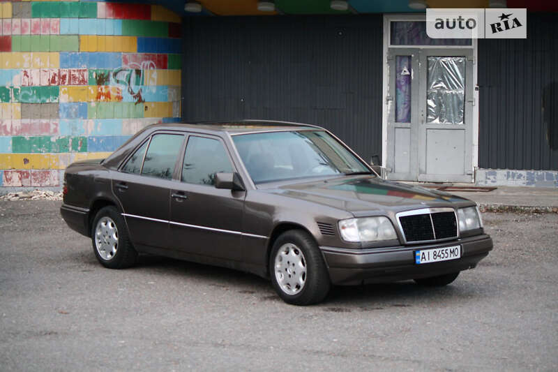 Седан Mercedes-Benz E-Class 1991 в Боярці