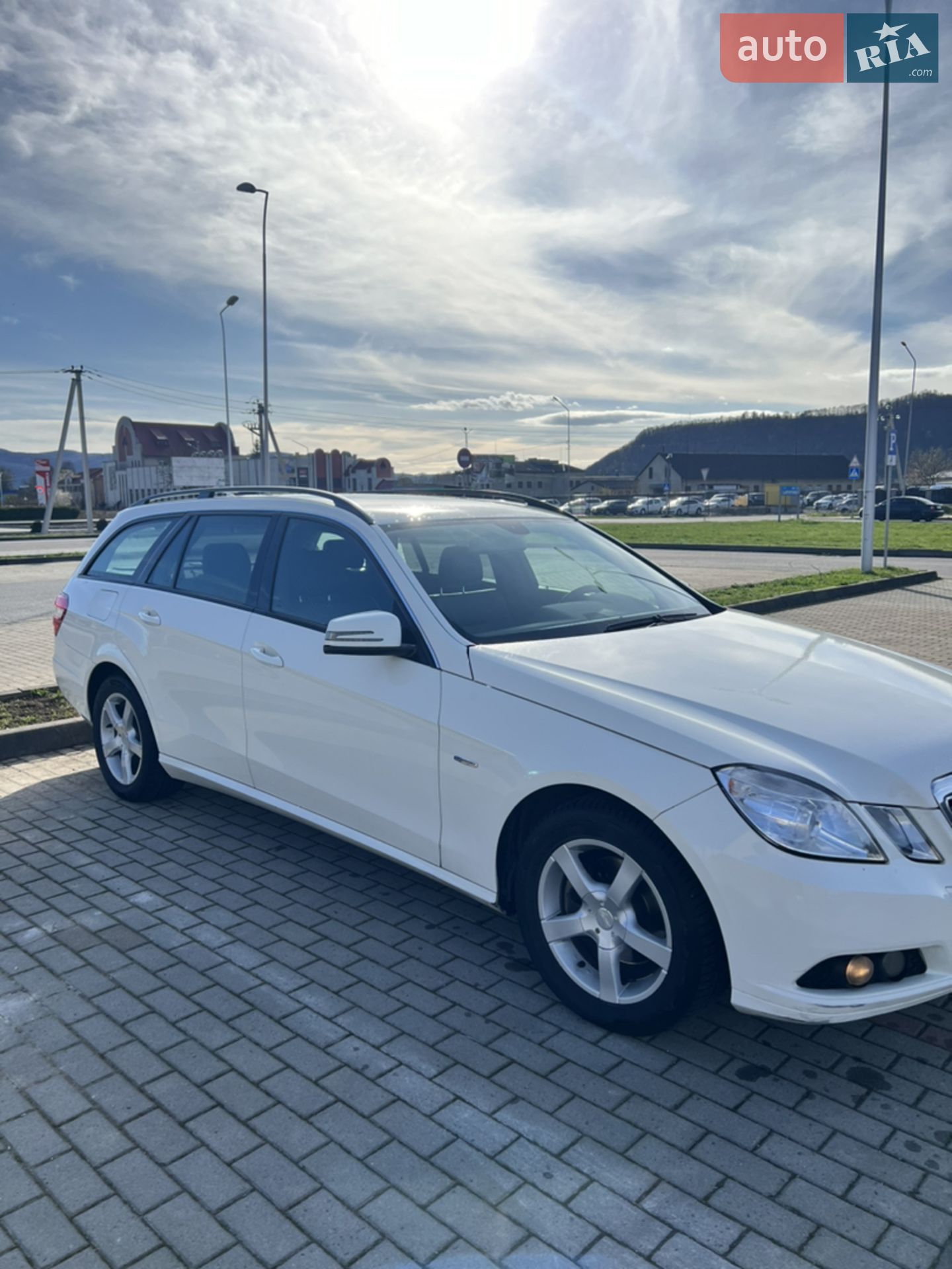 2010 Mercedes-Benz E-klasse - мініатюра 3