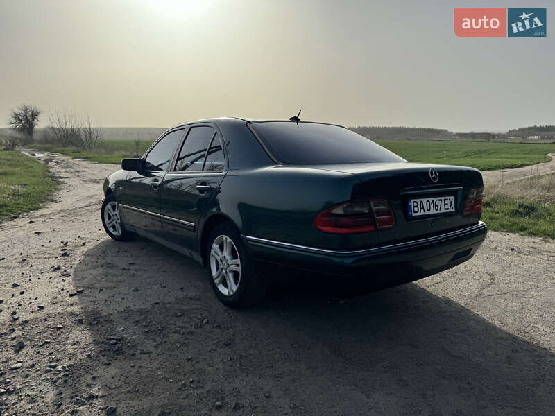Седан Mercedes-Benz E-Class 1997 в Гайвороне