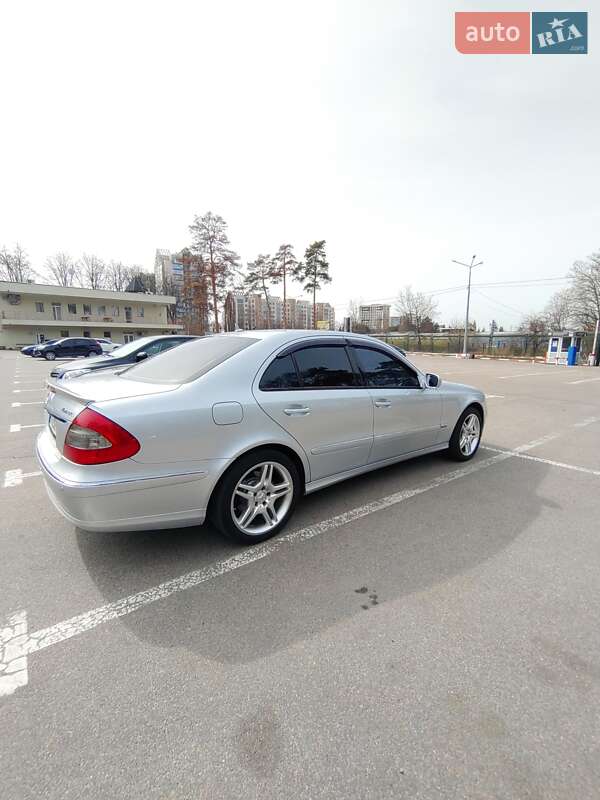 Седан Mercedes-Benz E-Class 2006 в Харькове
