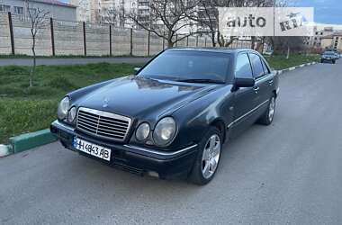Седан Mercedes-Benz E-Class 1998 в 