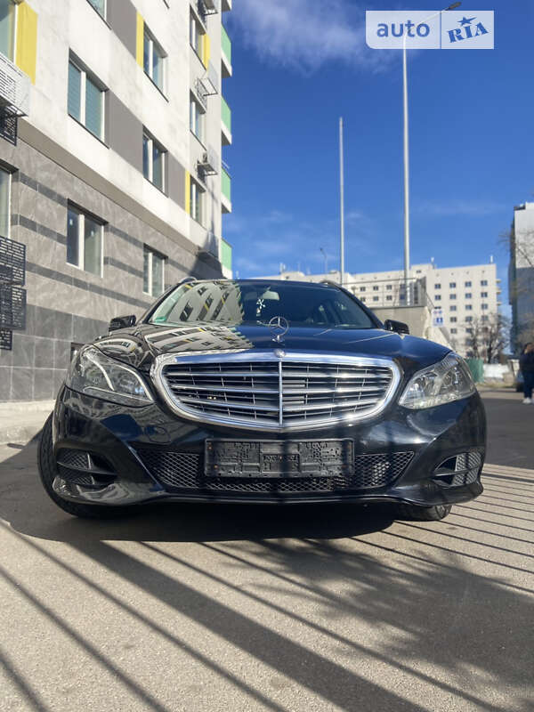Универсал Mercedes-Benz E-Class 2016 в Киеве