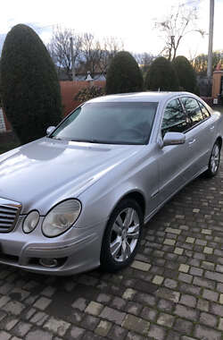 Седан Mercedes-Benz E-Class 2006 в Черновцах