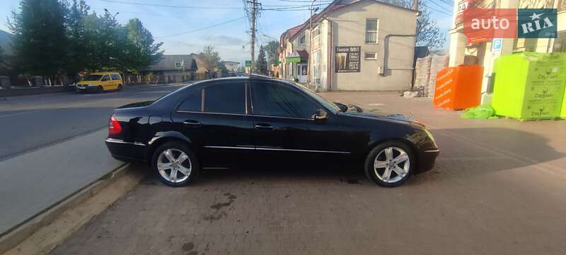 Седан Mercedes-Benz E-Class 2006 в Хусті