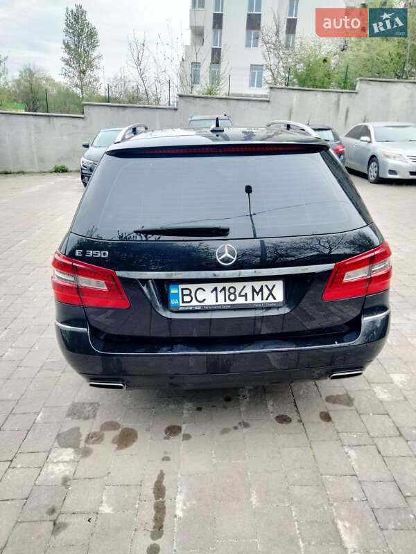 Универсал Mercedes-Benz E-Class 2011 в Киеве