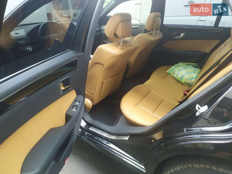 Универсал Mercedes-Benz E-Class 2011 в Киеве