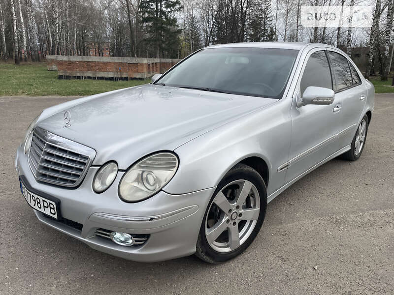 Седан Mercedes-Benz E-Class 2008 в 