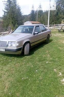 Седан Mercedes-Benz E-Class 1988 в Верховині