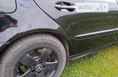 Седан Mercedes-Benz E-Class 2004 в 