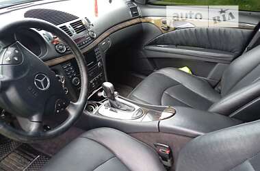 Седан Mercedes-Benz E-Class 2004 в 
