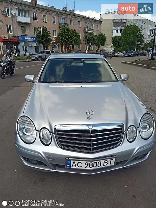 Седан Mercedes-Benz E-Class 2006 в Нововолынске