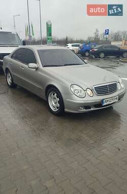 Седан Mercedes-Benz E-Class 2004 в Андрушевке