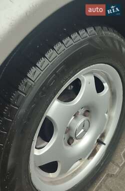 Седан Mercedes-Benz E-Class 2004 в Андрушевке