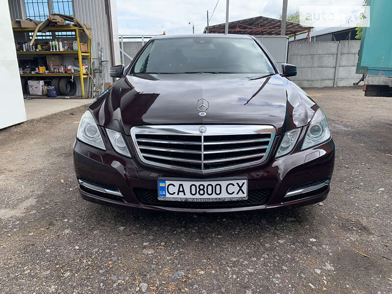 Седан Mercedes-Benz E-Class 2012 в Черкассах